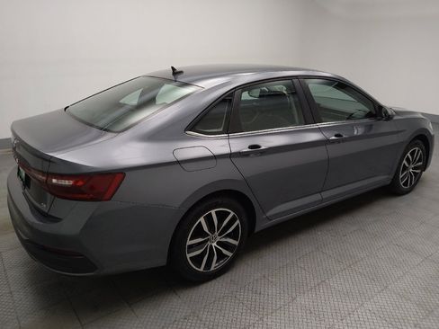 Used 2025 Volkswagen Jetta SE FWD image 10