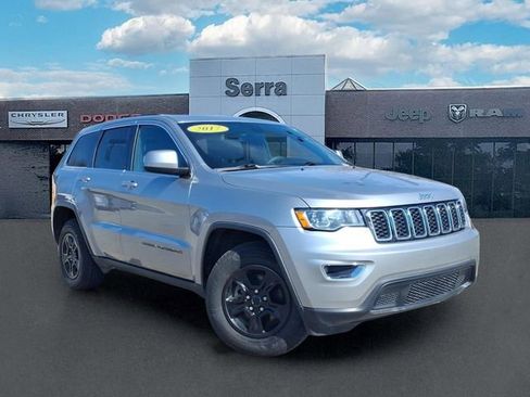 Used 2017 Jeep Grand Cherokee Laredo AWD/4WD image 1