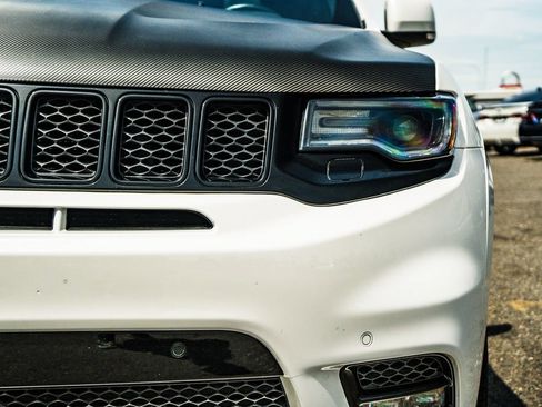 Used 2019 Jeep Grand Cherokee SRT AWD/4WD image 9