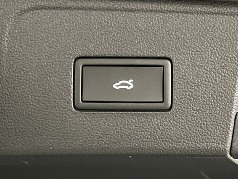 New 2026 Volkswagen Atlas Cross Sport SEL Premium R-Line image 40