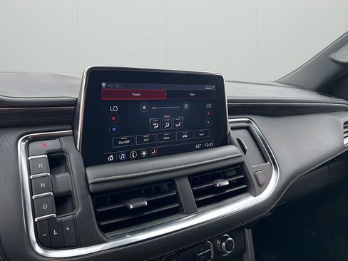 Used 2021 GMC Yukon XL SLT w/ SLT Premium Package image 33