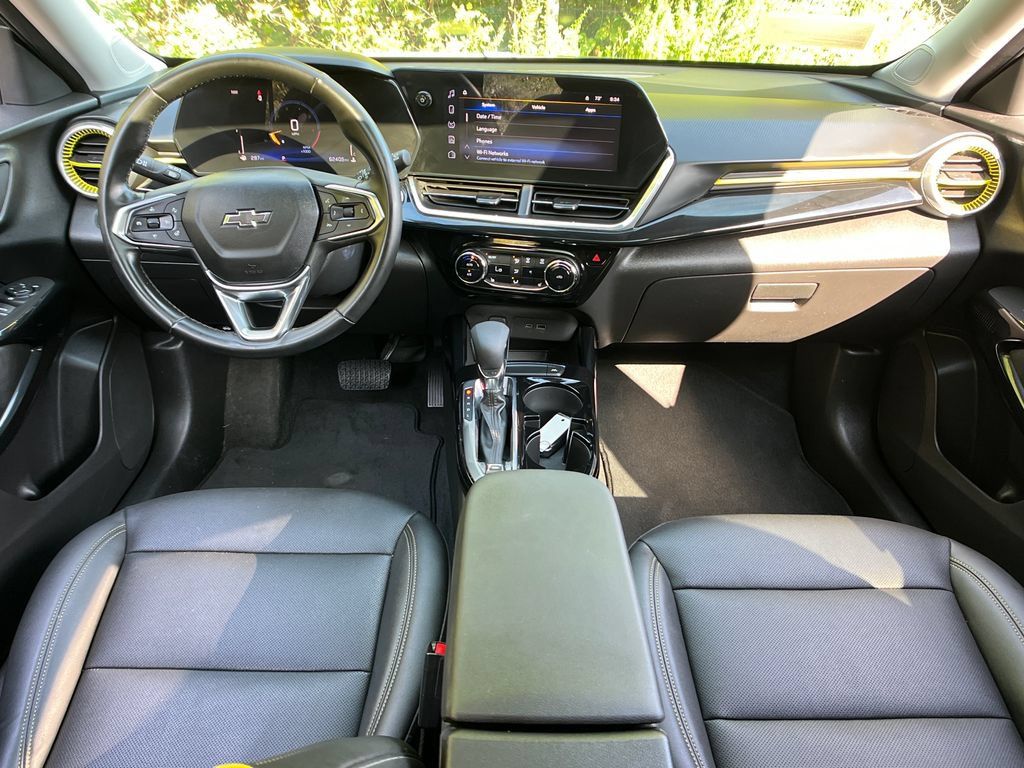 Used 2024 Chevrolet Trax ACTIV w/ Sunroof Package FWD image 13