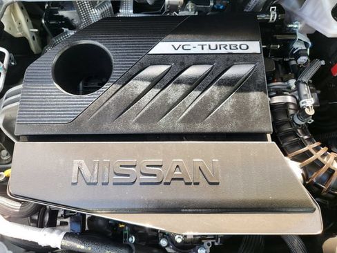 Used 2024 Nissan Rogue SV FWD image 28