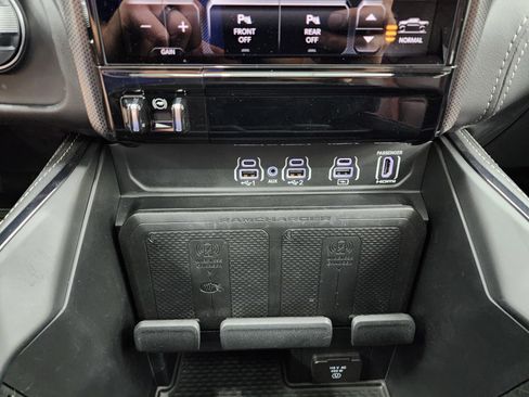 Used 2025 RAM 1500 Limited AWD/4WD image 18