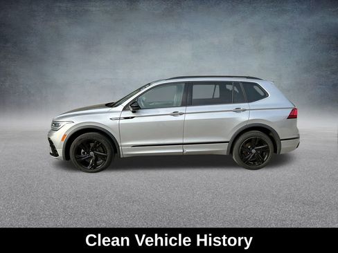 Used 2023 Volkswagen Tiguan SE R-Line image 5