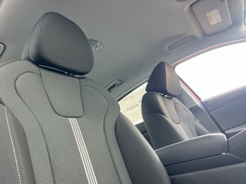 New 2026 Hyundai Elantra SE FWD image 17