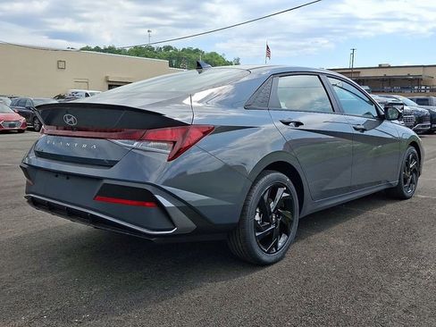 New 2026 Hyundai Elantra Sport FWD image 4