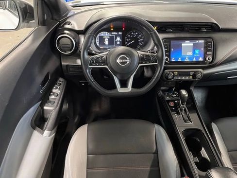 Used 2023 Nissan Kicks SR w/ SR Premium Package image 18