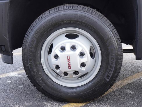 New 2025 GMC Sierra 3500 Pro w/ Convenience Package image 12