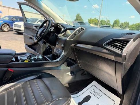 Used 2019 Ford Edge SEL w/ Equipment Group 201A AWD/4WD image 41