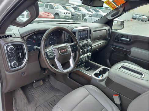 Used 2019 GMC Sierra 1500 SLT w/ SLT Premium Package image 4