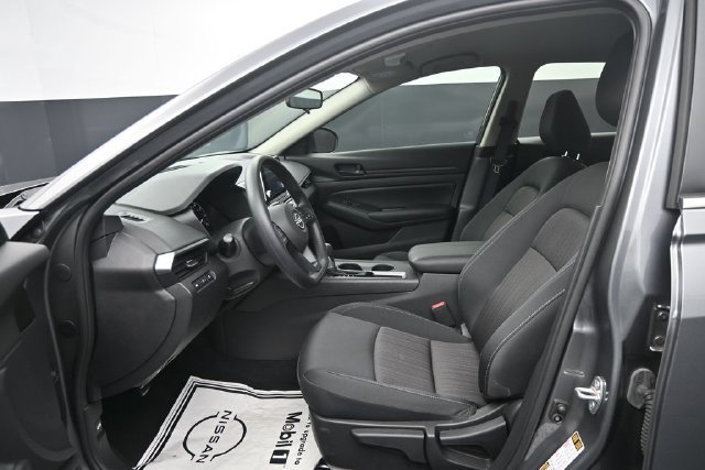 Certified 2025 Nissan Altima 2.5 S FWD image 10