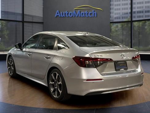 Used 2025 Honda Civic Sport Touring image 8