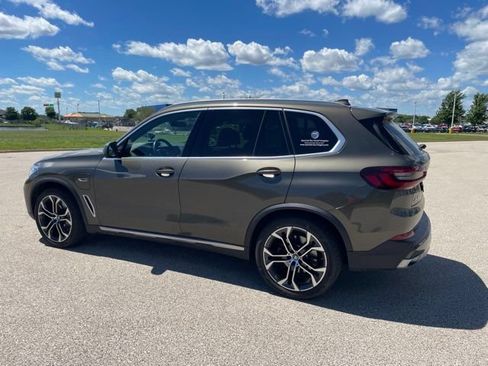 Used 2023 BMW X5 xDrive45e w/ Executive Package AWD/4WD image 4