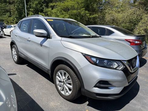 Used 2020 Nissan Rogue Sport SV FWD image 1