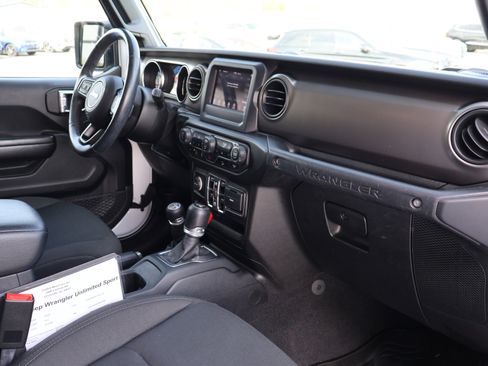Used 2020 Jeep Wrangler Unlimited Sport S image 25