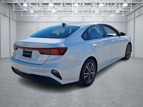 Used 2024 Kia Forte LXS FWD image 5