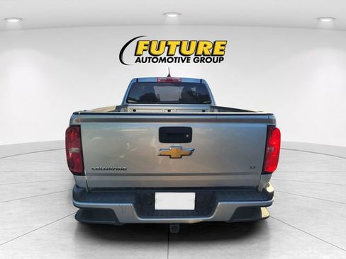 Used 2016 Chevrolet Colorado LT w/ LT Convenience Package RWD image 4