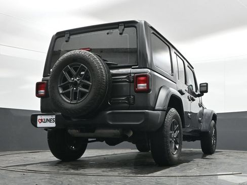 Used 2020 Jeep Wrangler Unlimited Sport AWD/4WD image 30