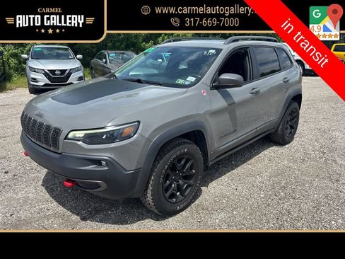 Used 2019 Jeep Cherokee Trailhawk w/ Comfort/Convenience Group AWD/4WD image 1
