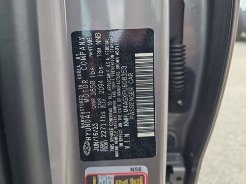 Used 2023 Hyundai Elantra SEL image 28