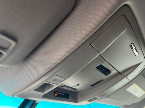 Used 2017 Chevrolet Silverado 1500 LTZ Z71 image 17