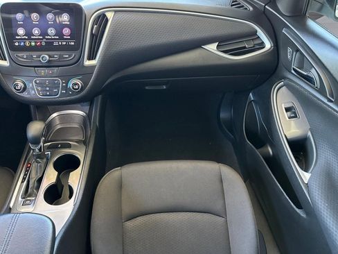 Used 2023 Chevrolet Malibu LT FWD image 28