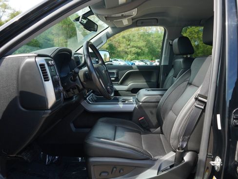 Used 2018 Chevrolet Silverado 1500 LTZ Z71 w/ LTZ Plus Package AWD/4WD image 23