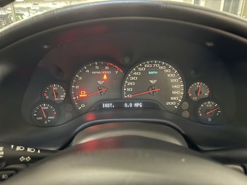 Used 2004 Chevrolet Corvette Convertible w/ Preferred Equipment Group image 9