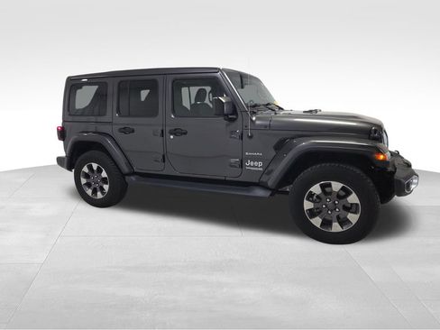 Used 2020 Jeep Wrangler Unlimited Sahara AWD/4WD image 31