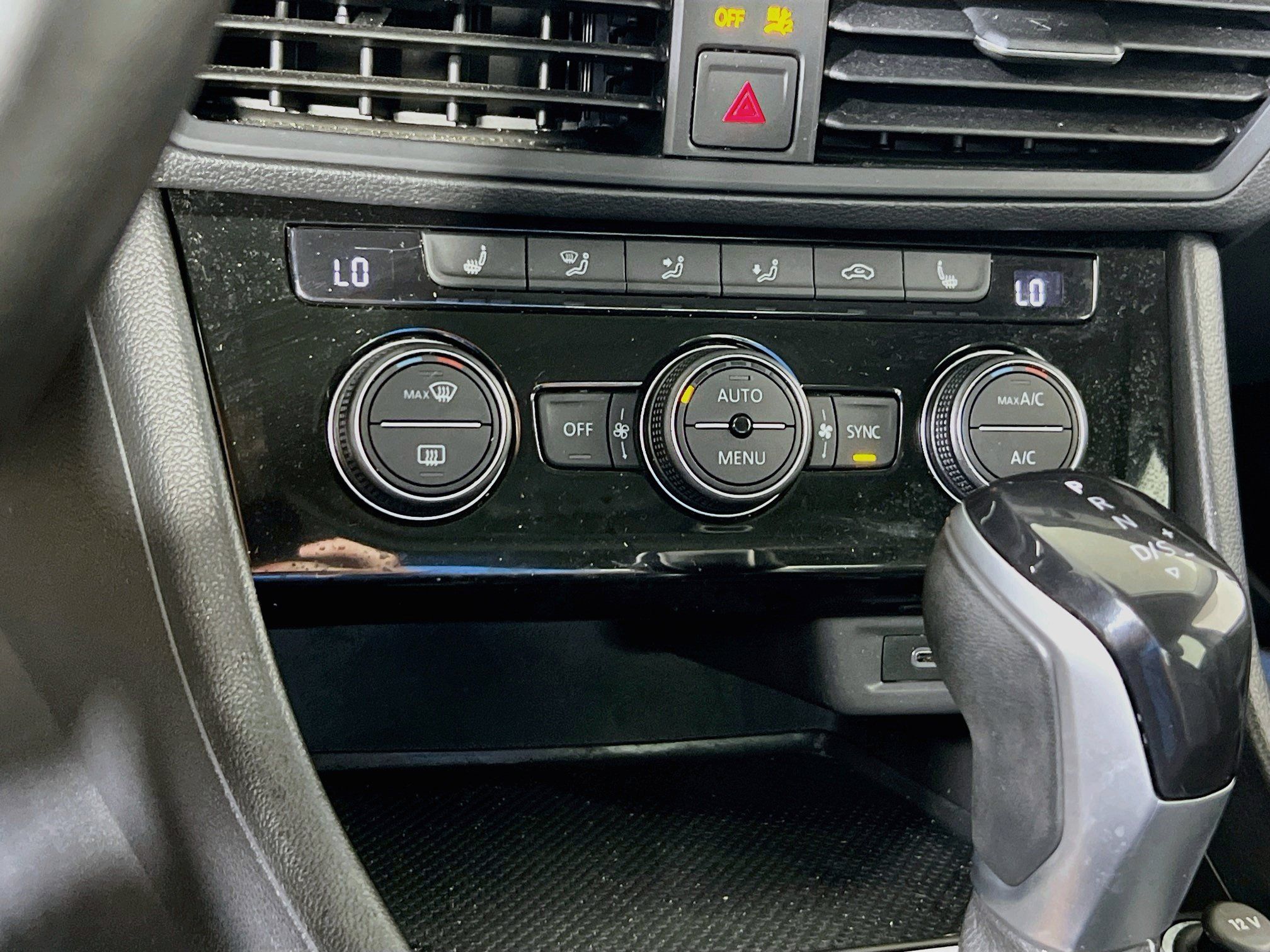 Used 2023 Volkswagen Jetta SE FWD image 15