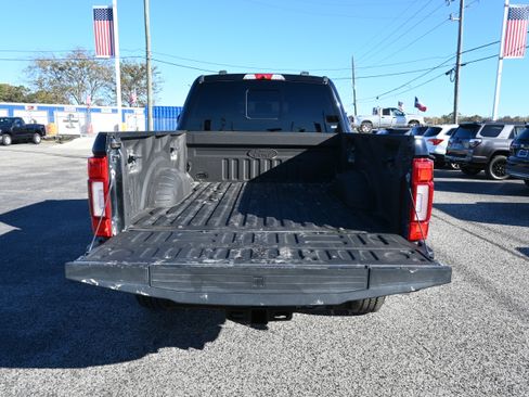 Used 2022 Ford F250 Platinum w/ Tremor Off-Road Package image 5