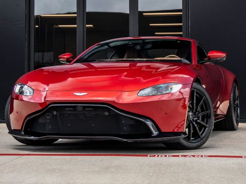 Used 2020 Aston Martin V8 Vantage Coupe RWD image 1