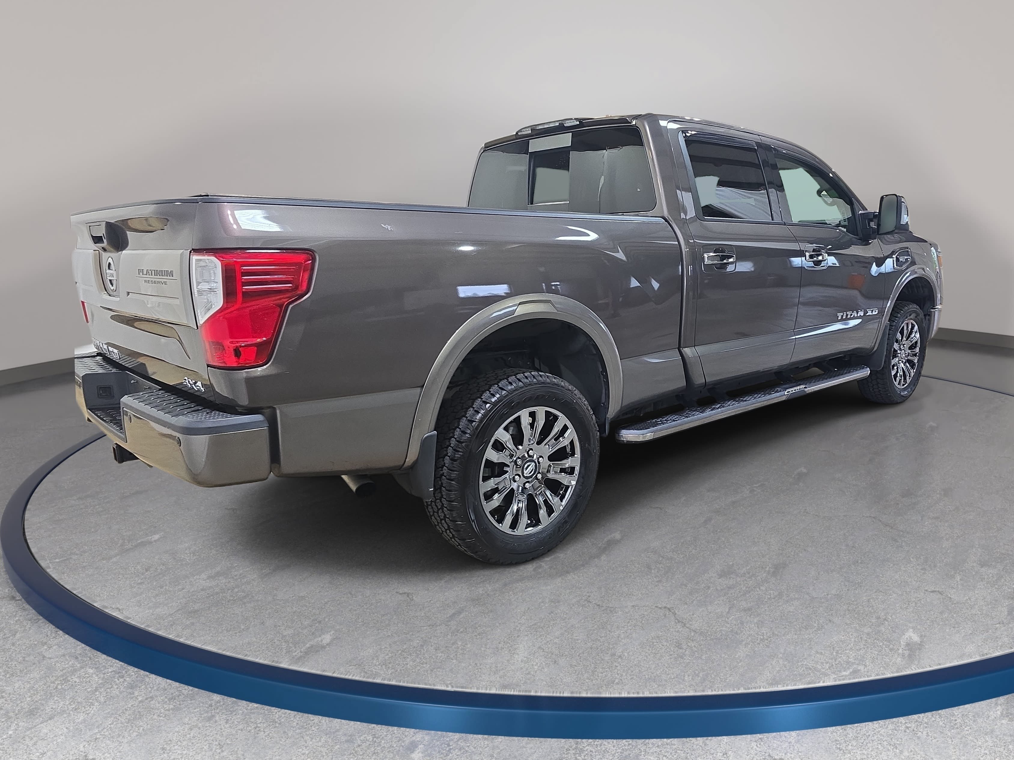 Used 2017 Nissan Titan Platinum Reserve AWD/4WD image 6
