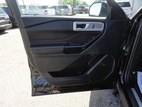 Used 2023 Ford Explorer ST-Line AWD/4WD image 15