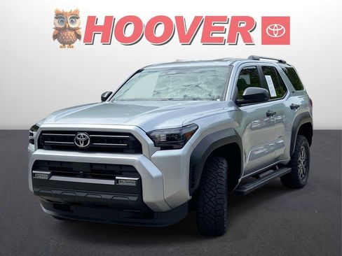 Used 2025 Toyota 4Runner SR5 AWD/4WD image 6