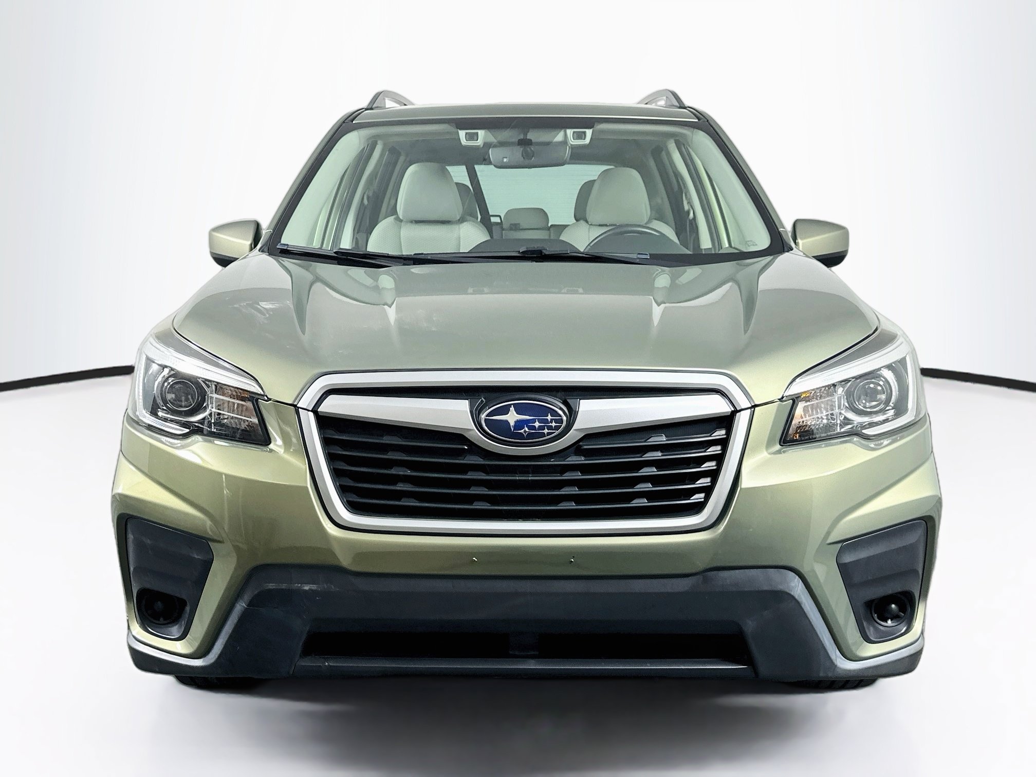Used 2019 Subaru Forester Premium AWD/4WD image 2