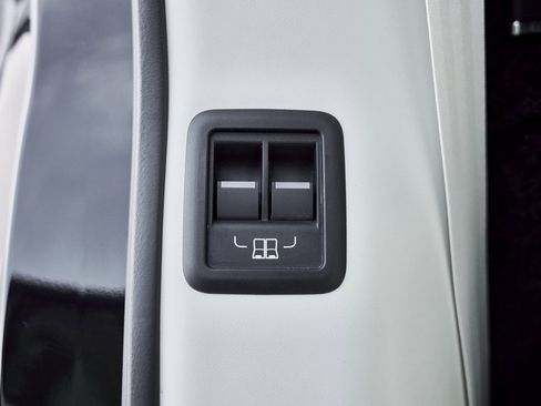 Used 2024 Land Rover Range Rover Long Wheelbase SE image 50