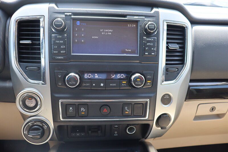 Used 2017 Nissan Titan SV AWD/4WD image 13