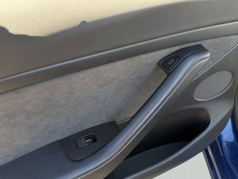 Used 2022 Tesla Model 3 Standard Range image 16