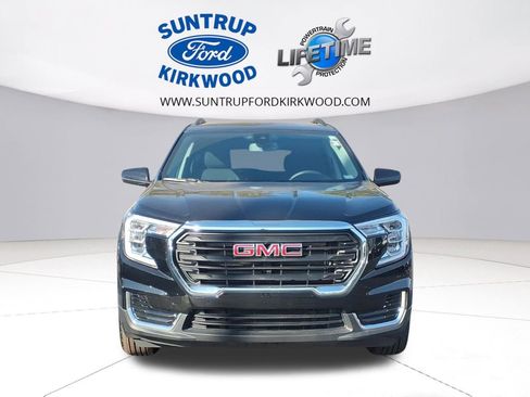 Used 2024 GMC Terrain SLE w/ Driver Convenience Package image 32