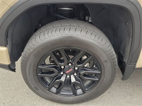 Used 2023 GMC Sierra 1500 Elevation image 14