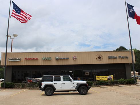 Used 2025 Jeep Wrangler Unlimited Sport AWD/4WD image 6