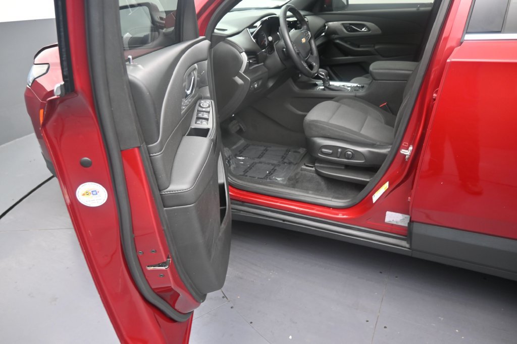 Used 2022 Chevrolet Traverse LT FWD image 11