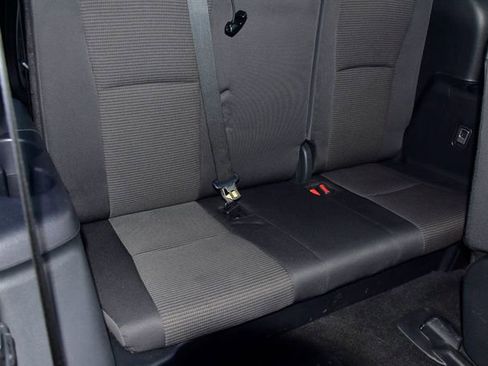 Used 2024 Toyota Highlander LE image 16