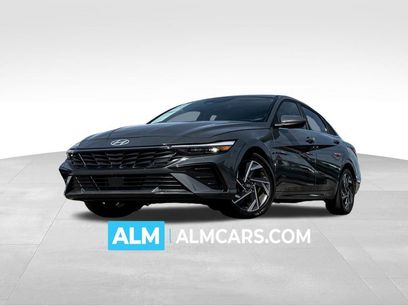 Used 2024 Hyundai Elantra SEL w/ Convenience Package