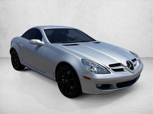 Used 2005 Mercedes-Benz SLK 350 image 3