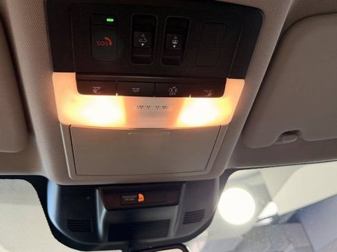 Used 2021 Nissan Rogue SL w/ Premium Package AWD/4WD image 22