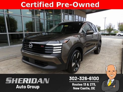 Certified 2025 Nissan Kicks SR image 1