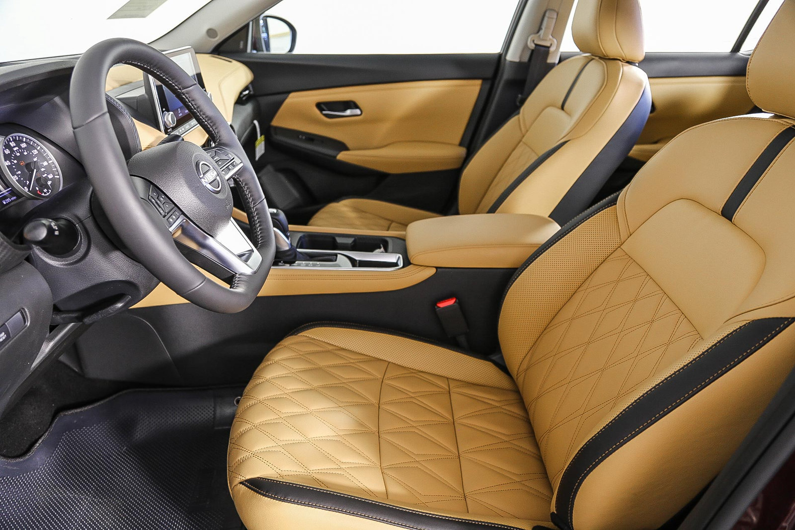 Used 2025 Nissan Sentra SV w/ SV Premium Package FWD image 18